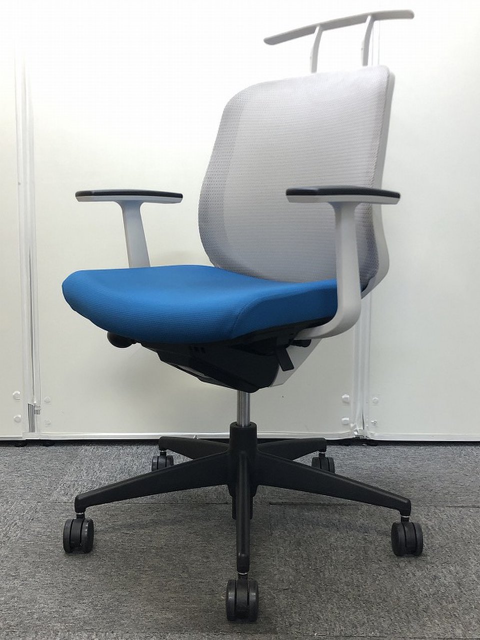 【７脚入荷！】コクヨ製シロッコチェア｜バーチカルフレームと快適性を追求したメッシュ！【AM在庫】
                        シロッコ 
                                    中古
            