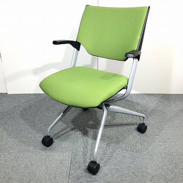 ロット入荷　会議室に最適　グリーン　ネスティング　収納可能【関西倉庫在庫】
                        レクシブ 
                                    中古
            