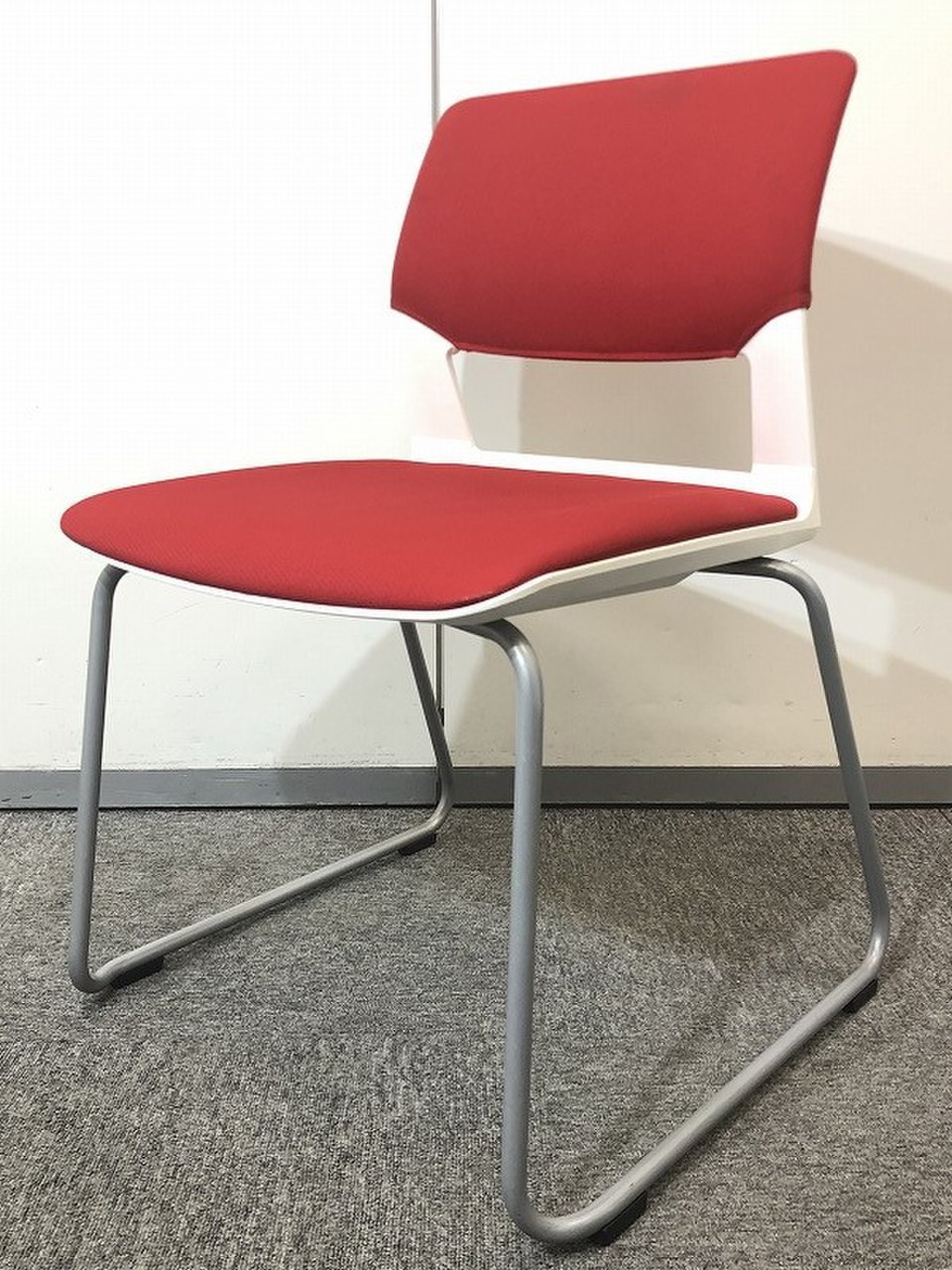 コクヨ製　CK-164　160シリーズ　スタッキングチェア　ロット　レッド（赤）色　コスト重視　コスパ抜群　入替　起業　新規　
                        160シリーズ 
                                    中古
            