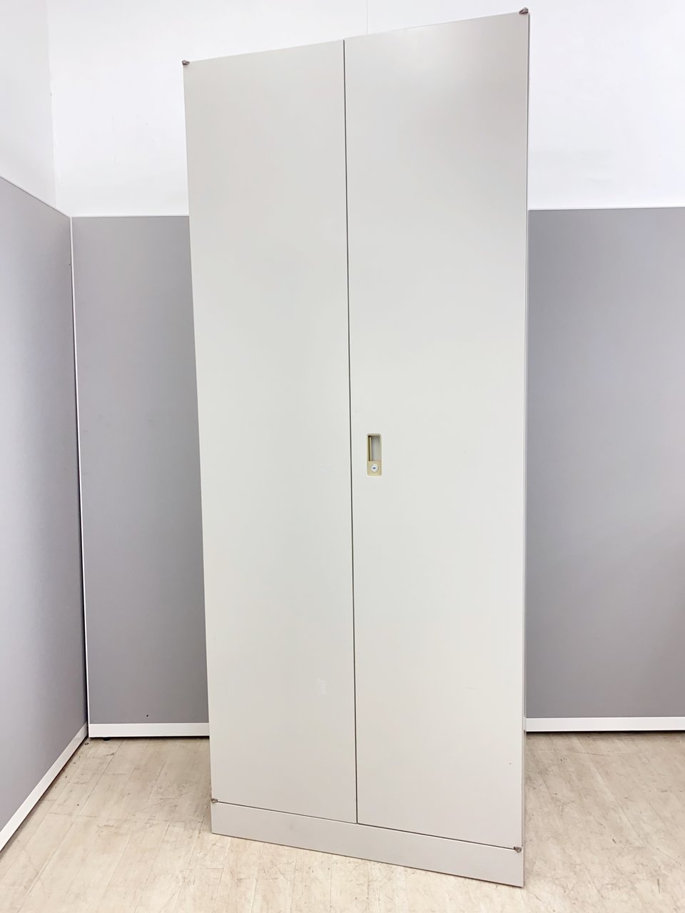 【デカい！】高さ注意2200mm！A4ファイル6段収納可能◆オカムラ製42シリーズ
                        42 
                                    中古
            