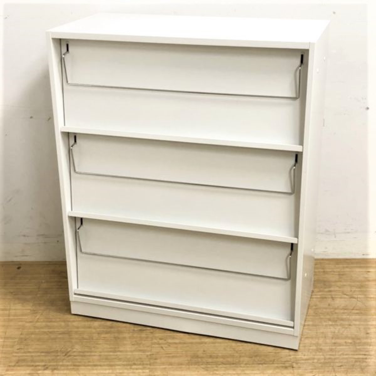 【1台入荷】カタログ・パンフレットの多いオフィスにお勧め！！　ホワイトキャビネットでクリーンなオフィスシーンを
                        IC 
                                    中古
            