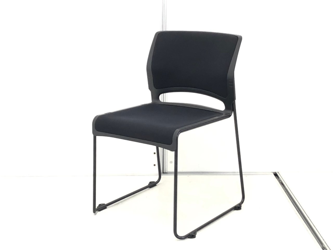 【大量入荷】オカムラのスタッキングチェアをロット入荷致しました。
                        リット 
                                    中古
            