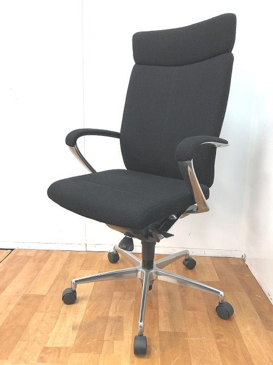 【快適な座り心地ハイバックチェア！！】
                        プレクサス 
                                    中古
            