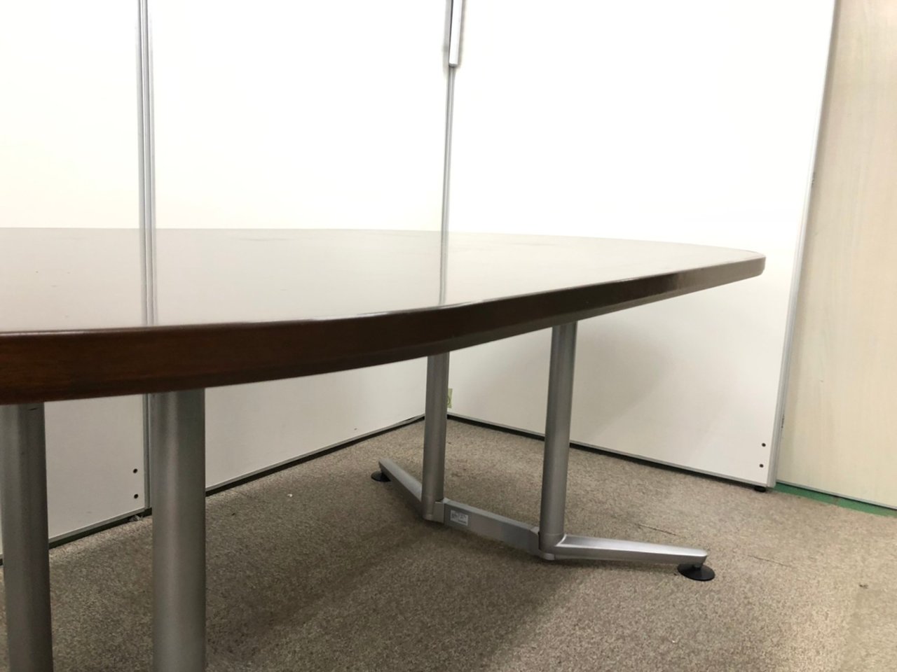 新宿引取希望 オカムラ 折りたたみテーブル 2100mm 新宿引取希望 オカムラ 折りたたみテーブル 2100mm 新宿引取希望