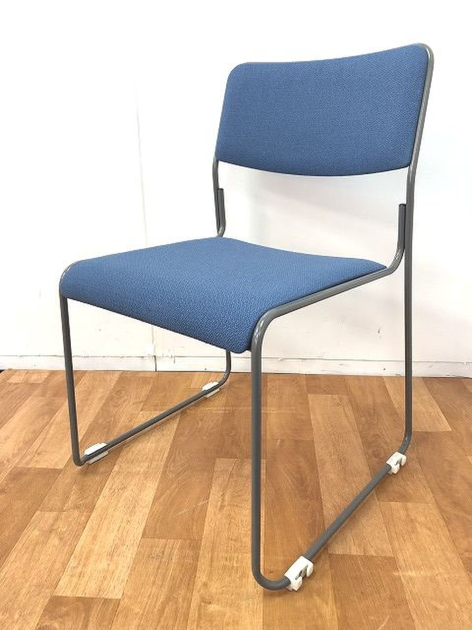 【2脚限定！！ブルーカラースタッキングチェア】■おつとめ品
                        その他シリーズ
                                    中古
            