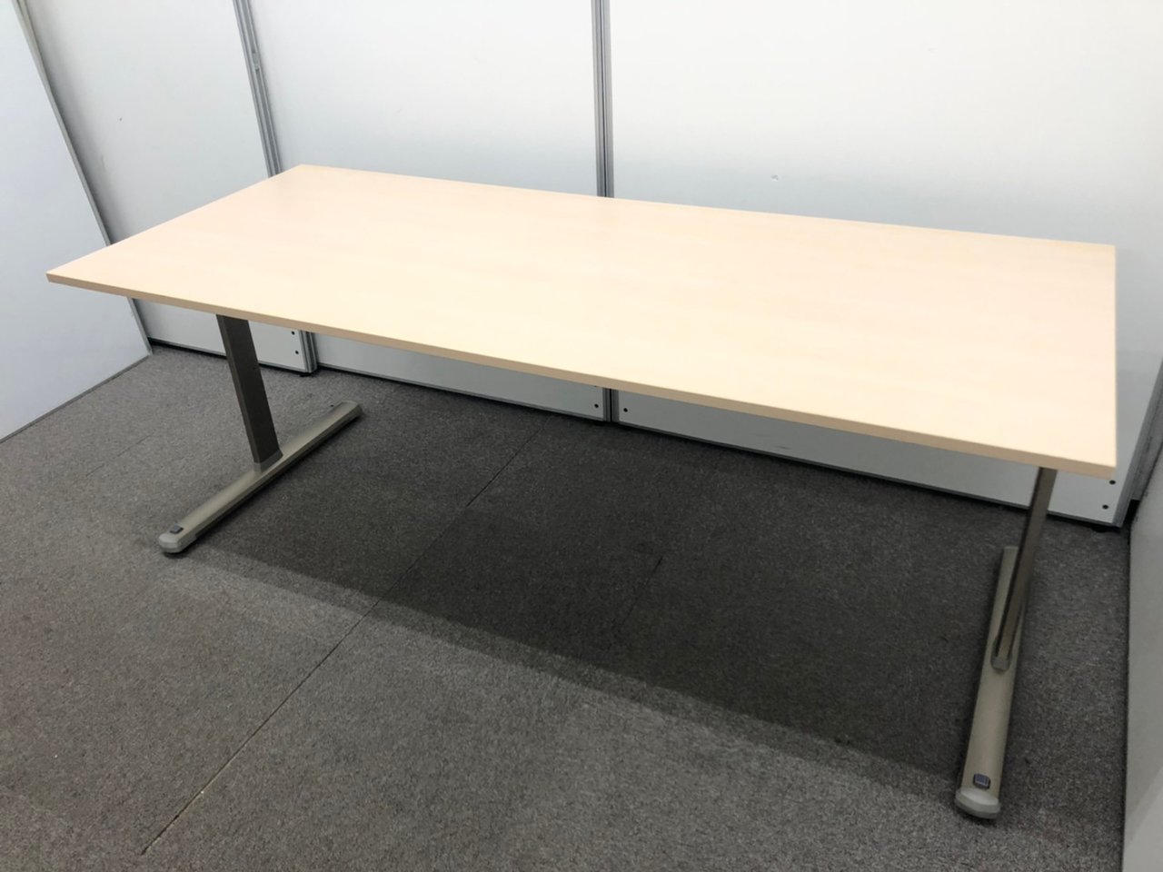 【在庫入れ替えセール】【会議、研修用に！】ライトな木目調【折り畳みも可能！】★
                        その他シリーズ
                                    中古
            