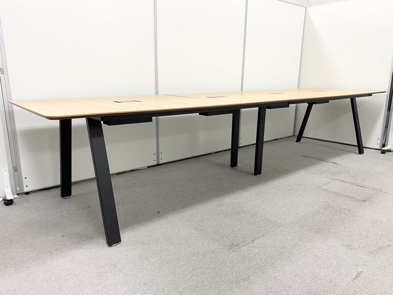 【美品】ミィーティングテーブル　DI-T1210E NA 中古】 DI-T1210E NA プラス/PLUS ミーティングテーブル（会議机