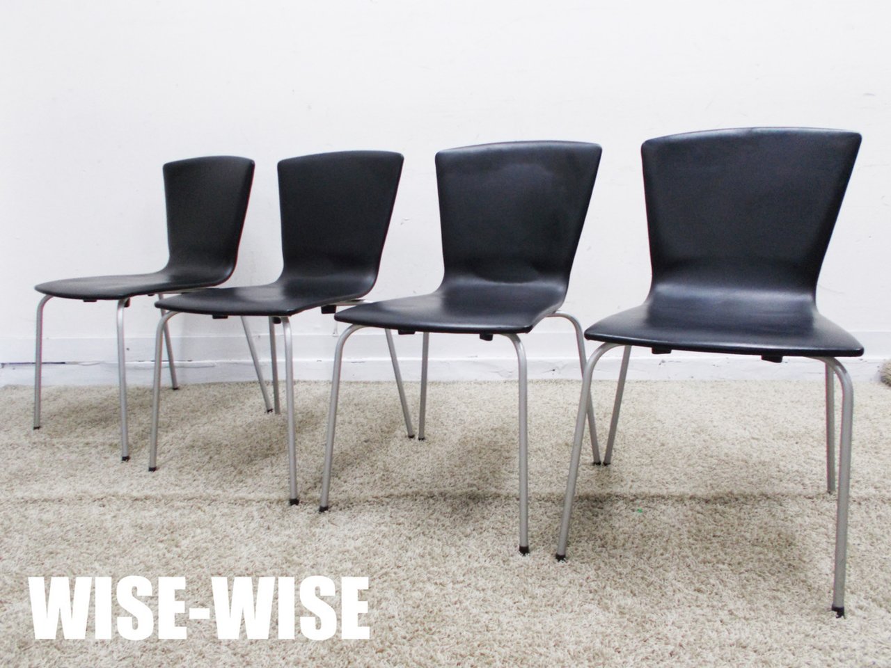 WISEWISE/ワイスワイス　スタッキングチェア4脚セット　黒
                        その他シリーズ
                                    中古
            