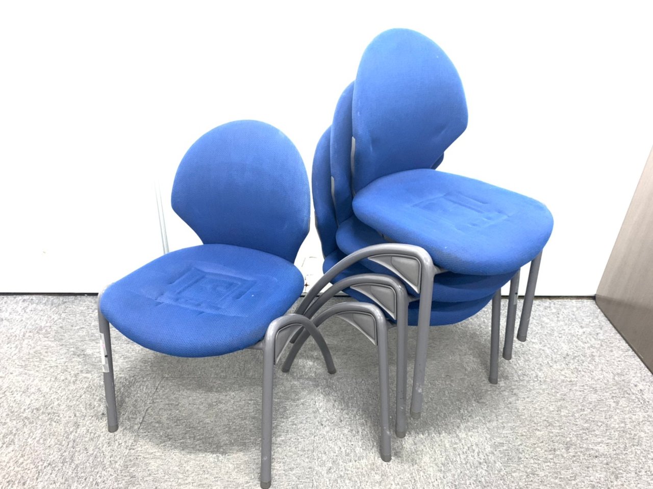 【在庫入れ替えのためお買い得価格！！】コクヨ製｜アディート　ブルー　※４脚セット販売！
                        アディート 
                                    中古
            