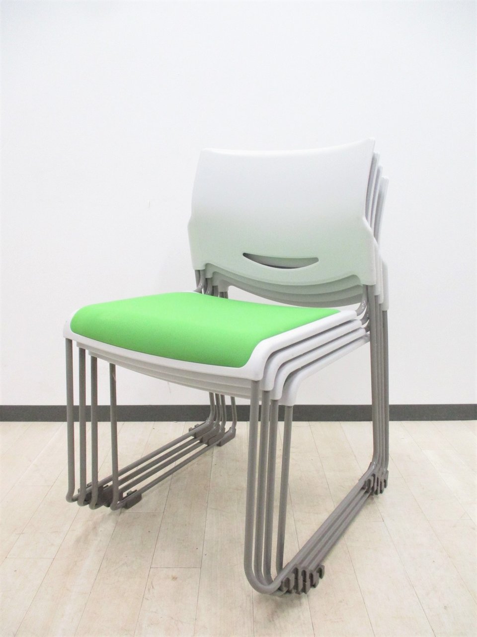 中古】MP-110シリーズ MP-110 ウチダ/UCHIDA スタッキングチェア 