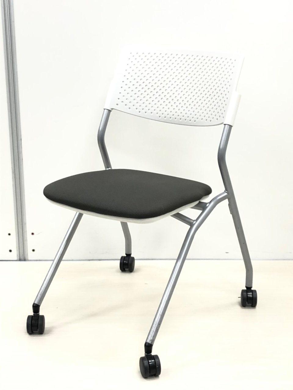 内田洋行/ミィーティングチェア/12脚入荷！
                        その他シリーズ
                                    中古
            