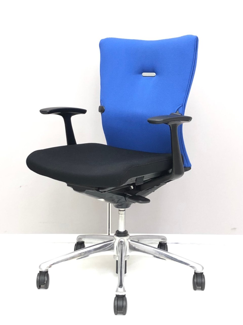 【商品入れ替えで安い！】【数が揃う！】
オカムラ製フィーゴ（Feego)
爽やかな印象をもたらすブルーバック仕様！◆ランバーサポート付き◆
サイドファスナータイプλ※リクライニング不良
                        フィーゴ 
                                    中古
            