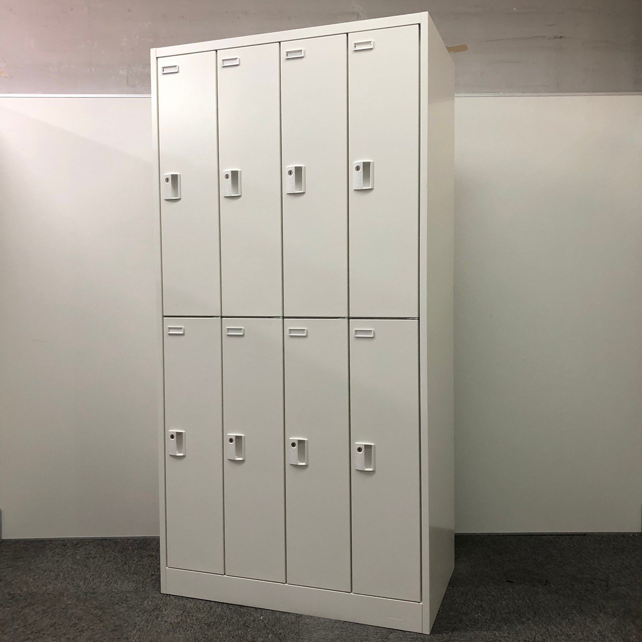 【8人用ロッカー】上下段4列タイプ　問い合わせの多い商品です。
                        FZ 
                                    中古
            