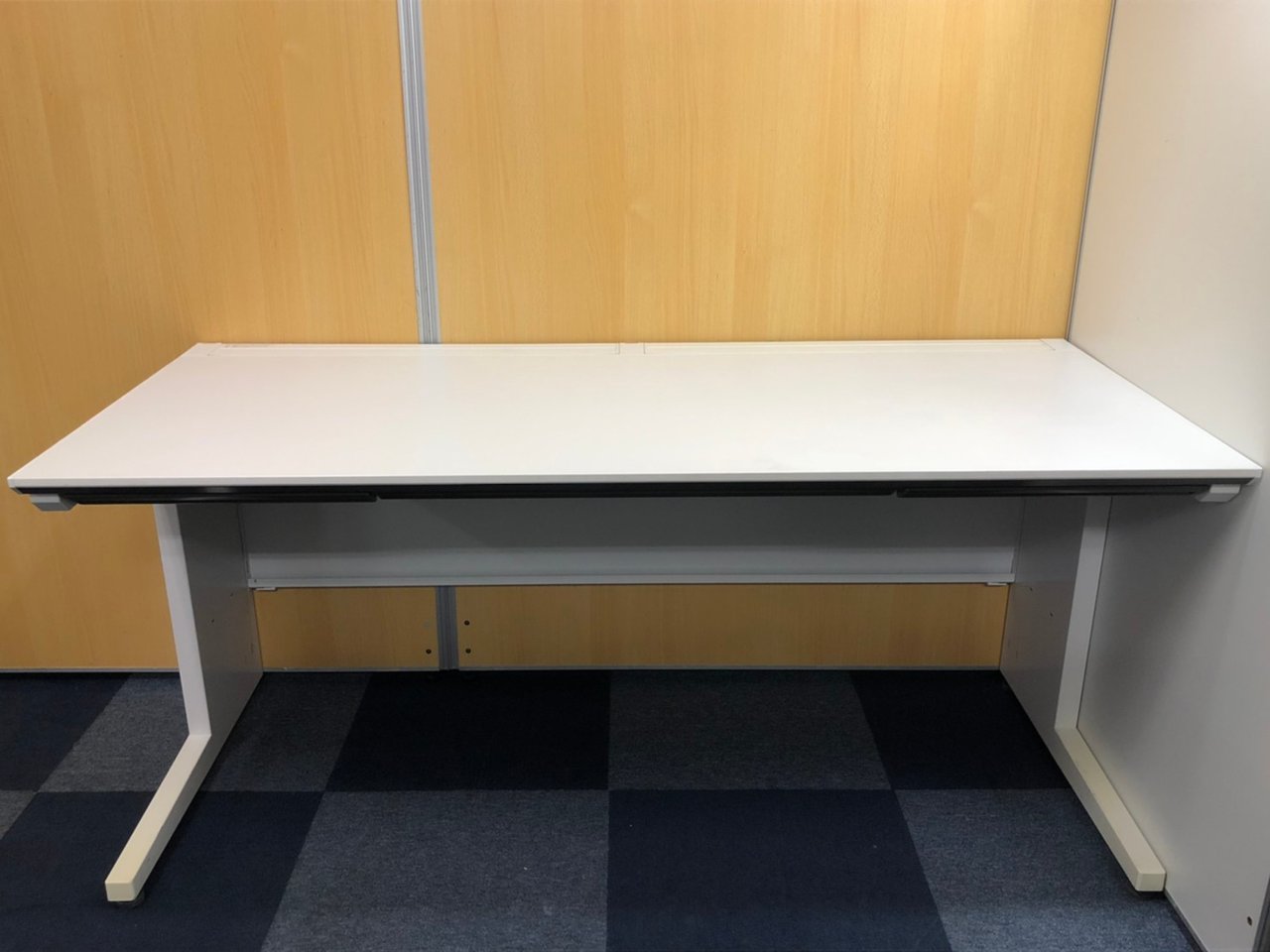 【レア商品】広いデスクをお探しの方に最適♪
                        iS
                                    中古
            