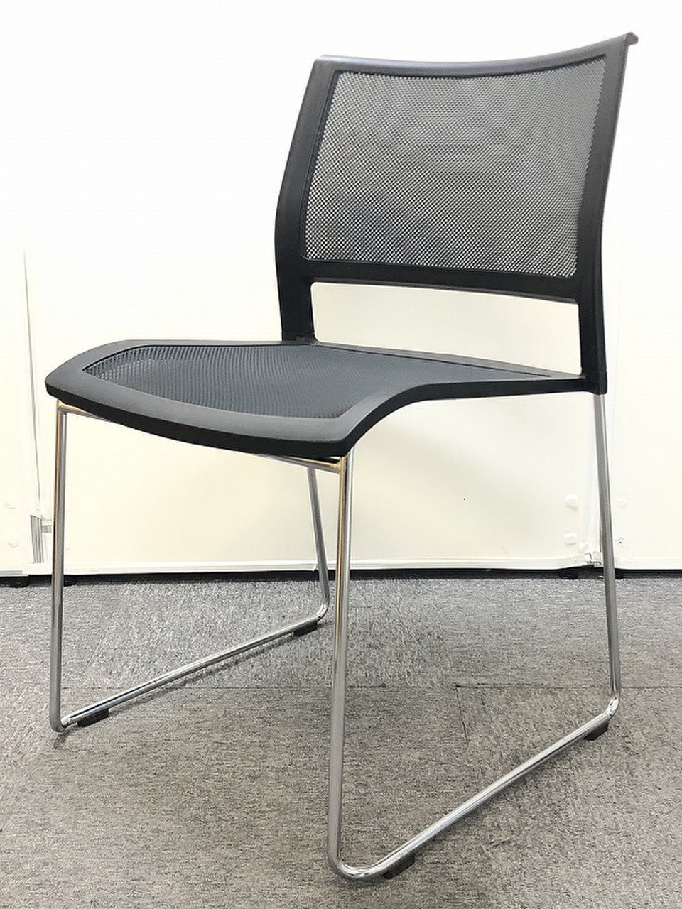 【在庫入替の為お安く！】メッシュ地のスタッキングチェア｜快適なオフィスワークを！
                        その他シリーズ
                                    中古
            