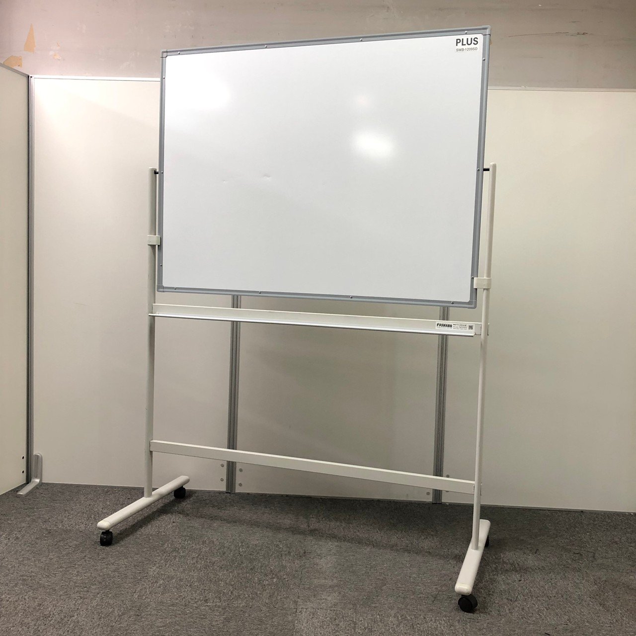 【W1200】【両面無地】【目立つ凹みがある為30％OFF】
                        その他シリーズ
                                    中古
            