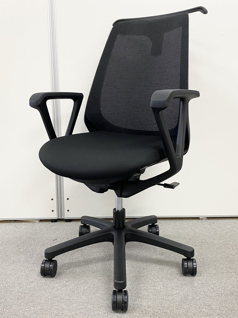 シックなトレンドメッシュ！！((((超大量入荷))))致しました！！！なんと400脚以上！お問い合わせはお早めに！【倉庫在庫品】
                        ノナ 
                                    新古品
            