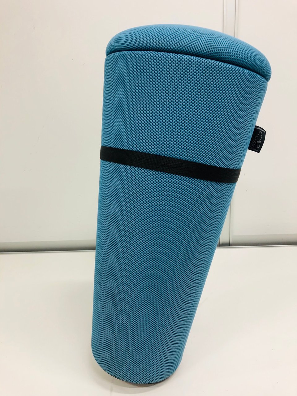 ★立ちながら座る！新時代チェア！【Ｎ】
                        スタンドアップチェア 
                                    中古
            