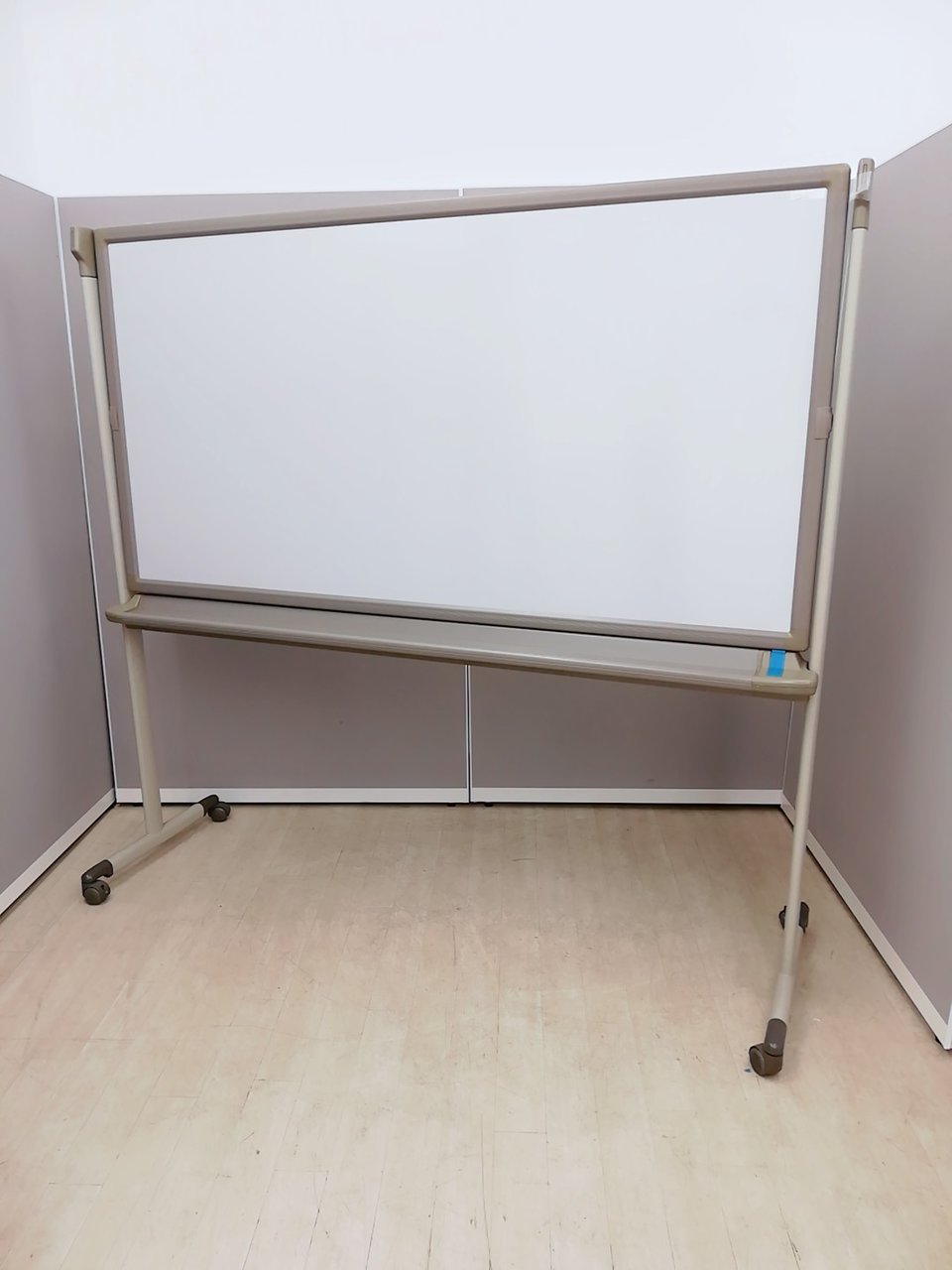 【1台限定】広～い板面オカムラ製ホワイトボード※両面タイプ
                        その他シリーズ
                                    中古
            