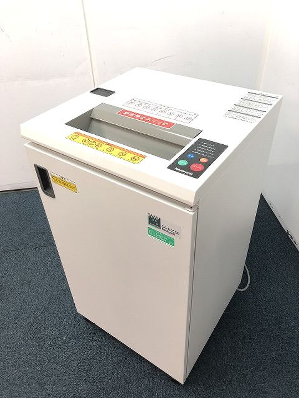 【最大細断枚数２５枚のクロスカットシュレッダーの入荷です！！】
                        その他シリーズ
                                    中古
            