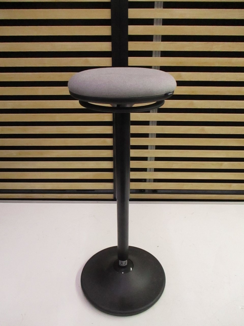 【美品】2018年製・昇降デスクにお勧め/オカムラ製/ピルエット/グレー色
                        Pirouettoシリーズ 
                                    中古
            