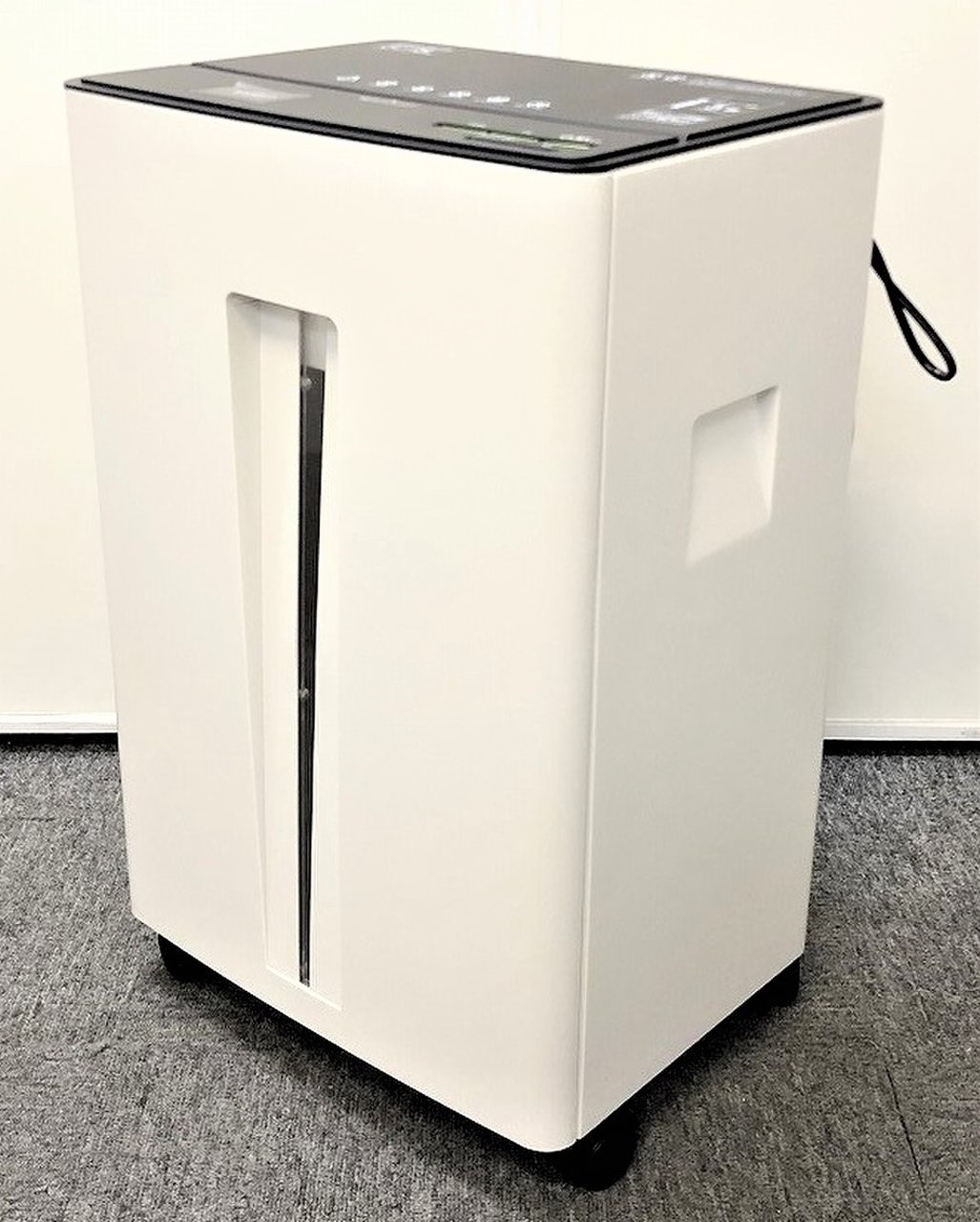 【高セキュリティ！精密マイクロカット！】■NIPPO製　小型シュレッダー　NPS750■【未使用品！】新品買うなんてモッタイナイ！
                        マイクロカットシュレッダー
                                    新古品
            