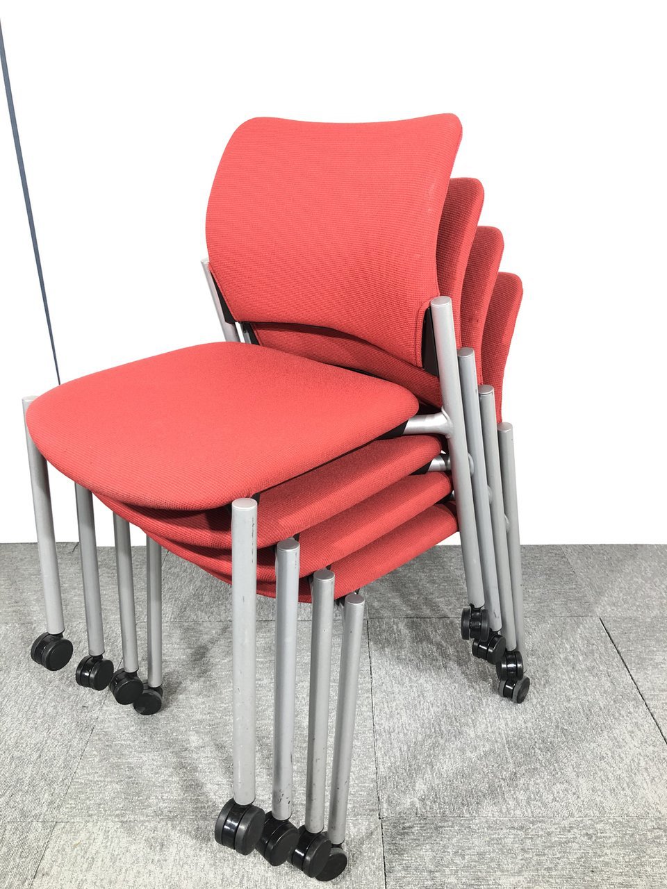 【4脚セット】オカムラ製　スタッキングチェア入荷！！【関西倉庫在庫】
                        8147シリーズ 
                                    中古
            