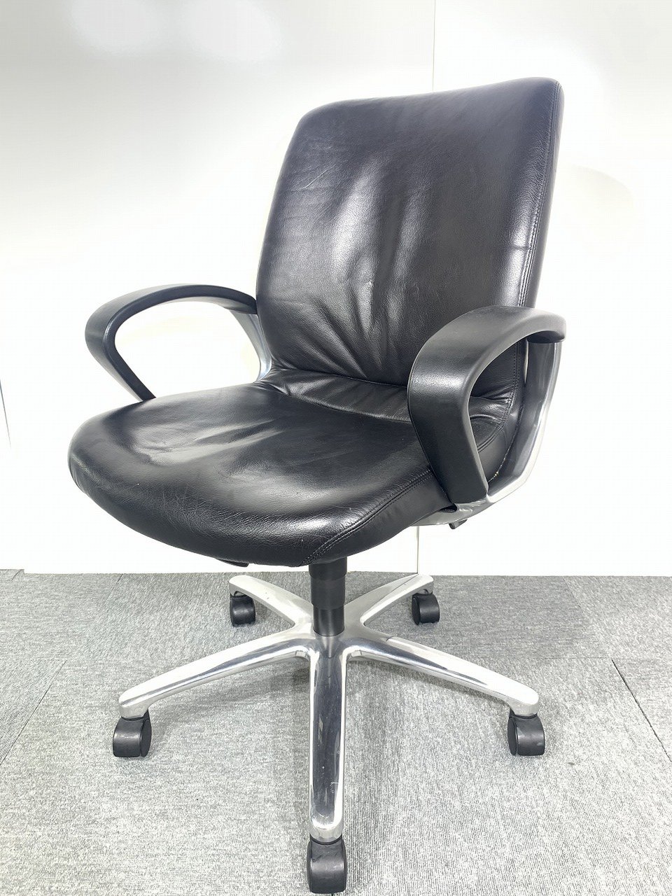 コクヨの椅子 中古】 コクヨ/KOKUYO 肘付ローバックチェア 297466 - 中古
