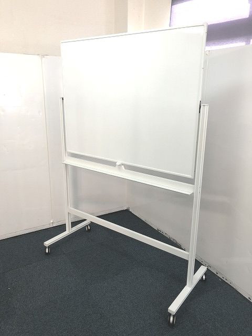 【自立式両面ホワイトボードの入荷です！！】
                        その他シリーズ
                                    中古
            