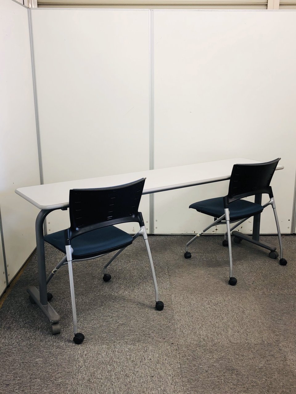 テーブルチェアセット｜人気のネスティングチェアがテーブルとセットでお買い得に　
                        その他シリーズ
                                    中古
            