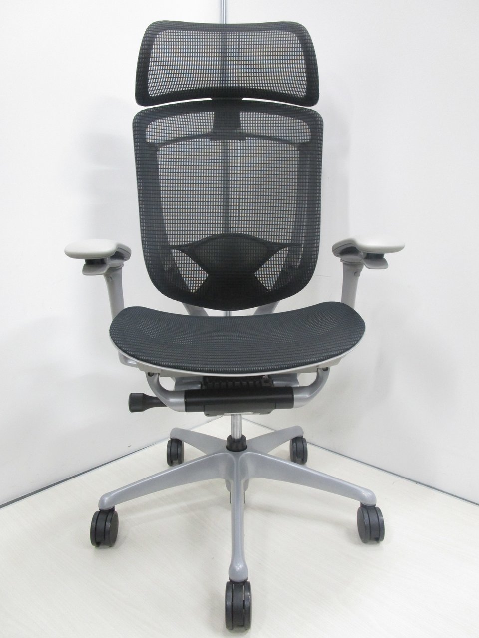 【2023年製 美品】オカムラ コンテッサ セコンダ 2023年製 美品】オカムラ コンテッサ セコンダ - メルカリ
