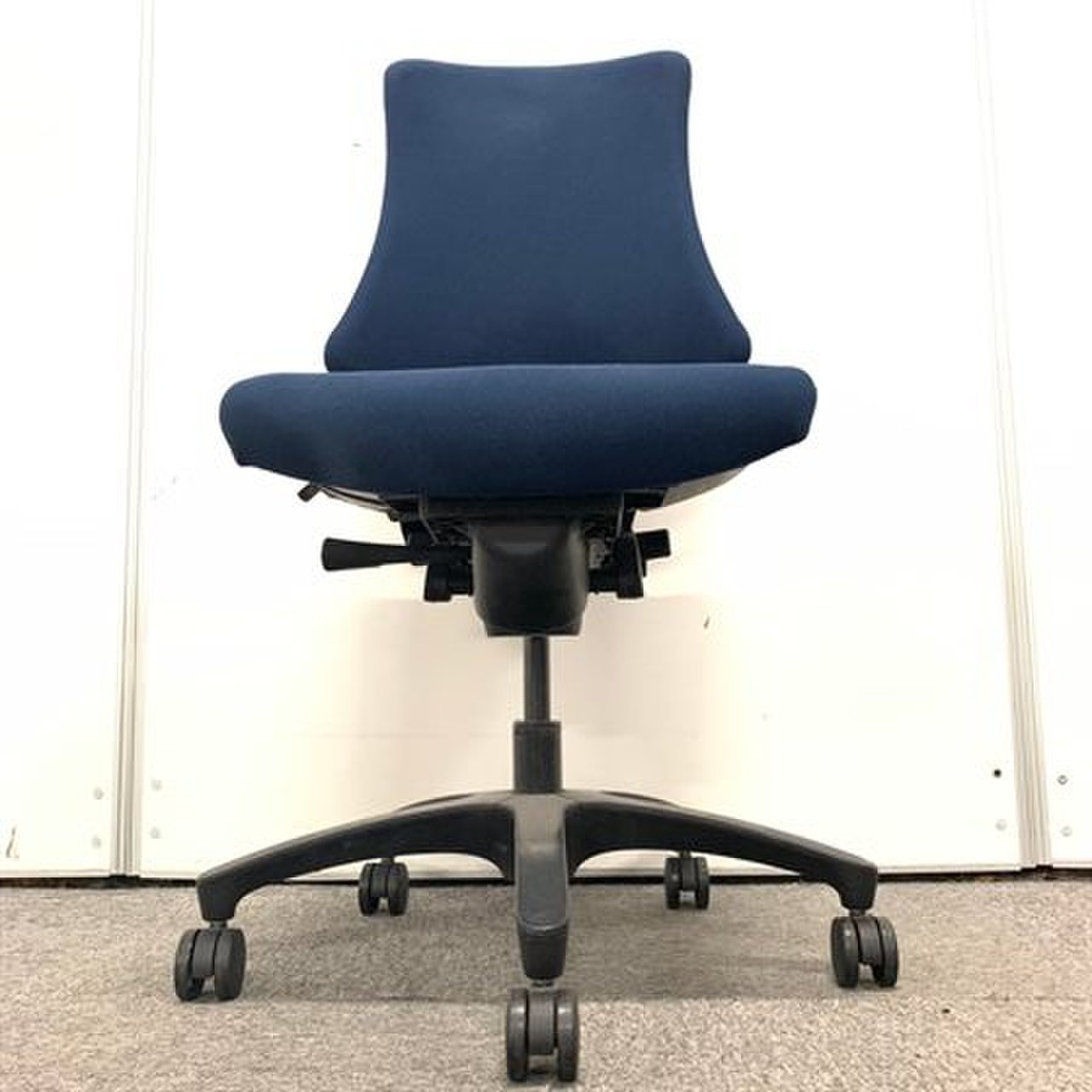 イトーキ/ITOKI   エフクロス KF-370JB 肘付ハイバックチェア 中古】エフクロス イトーキ/ITOKI 肘付ハイバックチェア 479308