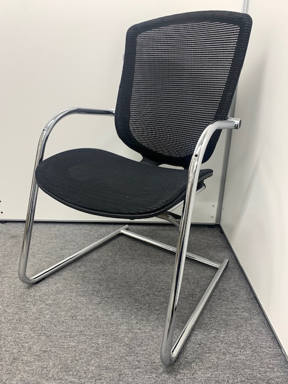 【在庫入れ替えのためお安く！】オカムラ製コンテッサシリーズ｜ポリッシュ脚｜メッシュ
                        コンテッサ 
                                    中古
            