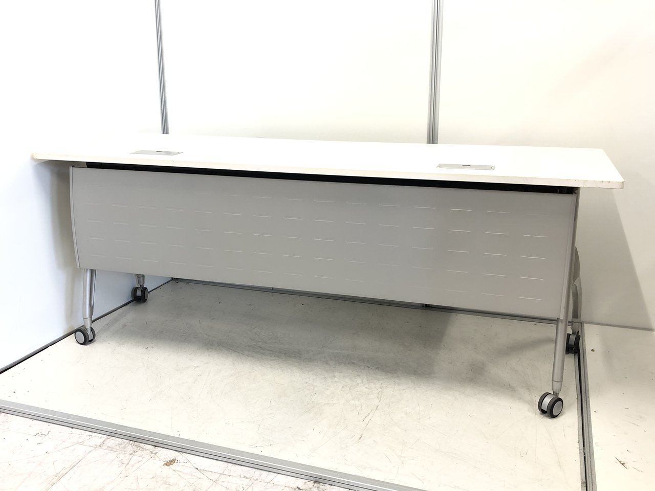 【ロット入荷！】イトーキ製のサイドスタックテーブルを入荷いたしました！今なら揃いでご提案可能です。
                        その他シリーズ
                                    中古
            