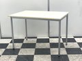 【コンパクトで使い勝手良い！】幅1000㎜の4本脚テーブル/プラス製　ホワイトメープル色
