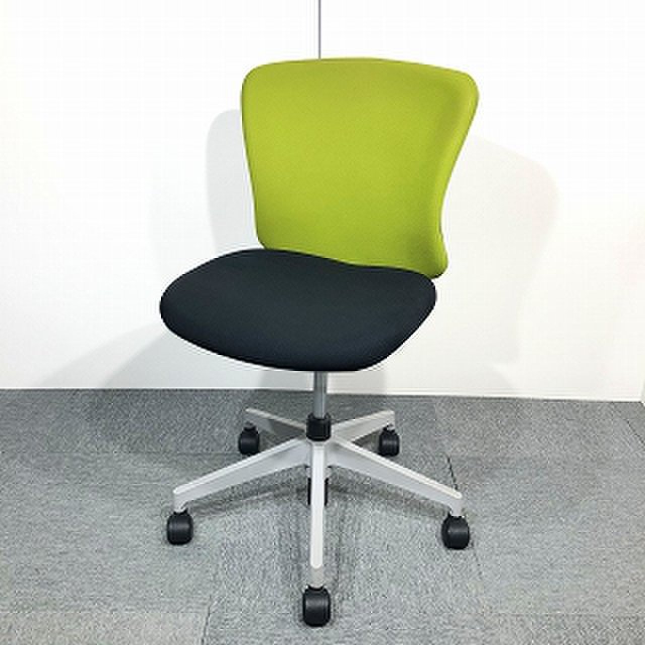 【６脚入荷！】イナバ製バルチェ｜セルフアジャストメント機構採用！｜あらゆるワークシーンにフィット！【関西倉庫在庫】
                        バルチェ 
                                    中古
            