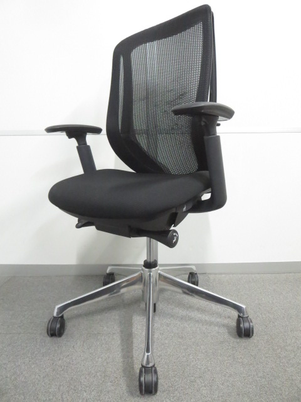 【中古 A(中古品)】Sylphy(シルフィー) C685BR-FMP1 中古】シルフィーメッシュ C685BR-FMP1 オカムラ/okamura 肘付