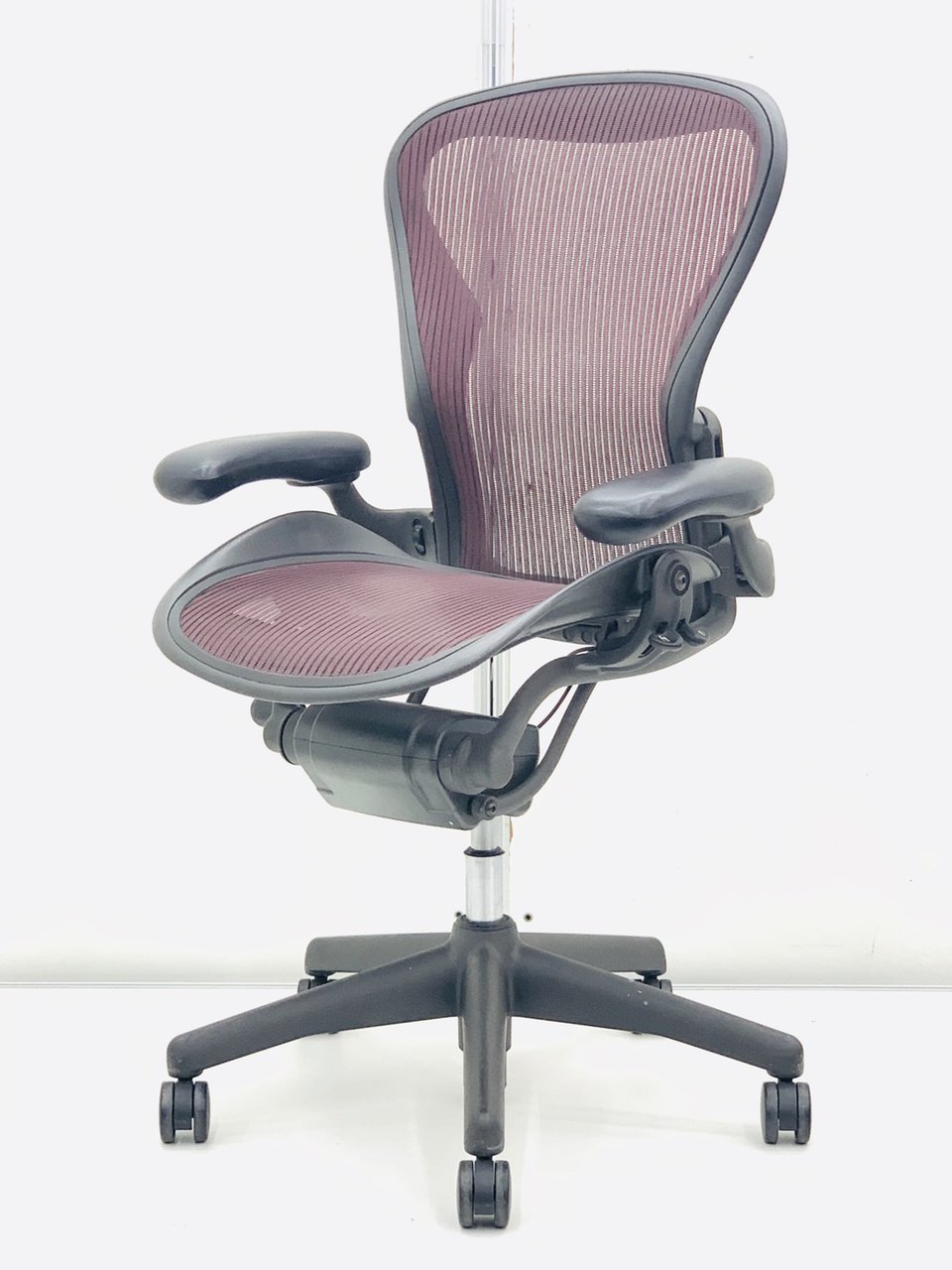 【中古】アーロンチェア Herman Miller/ハーマンミラー 肘付ハイバックチェア 298751 中古オフィス家具ならオフィスバスターズ 【中古】アーロンチェア Herman Miller/ハーマンミラー 肘付ハイバックチェア 298751 中古オフィス家具ならオフィスバスターズ