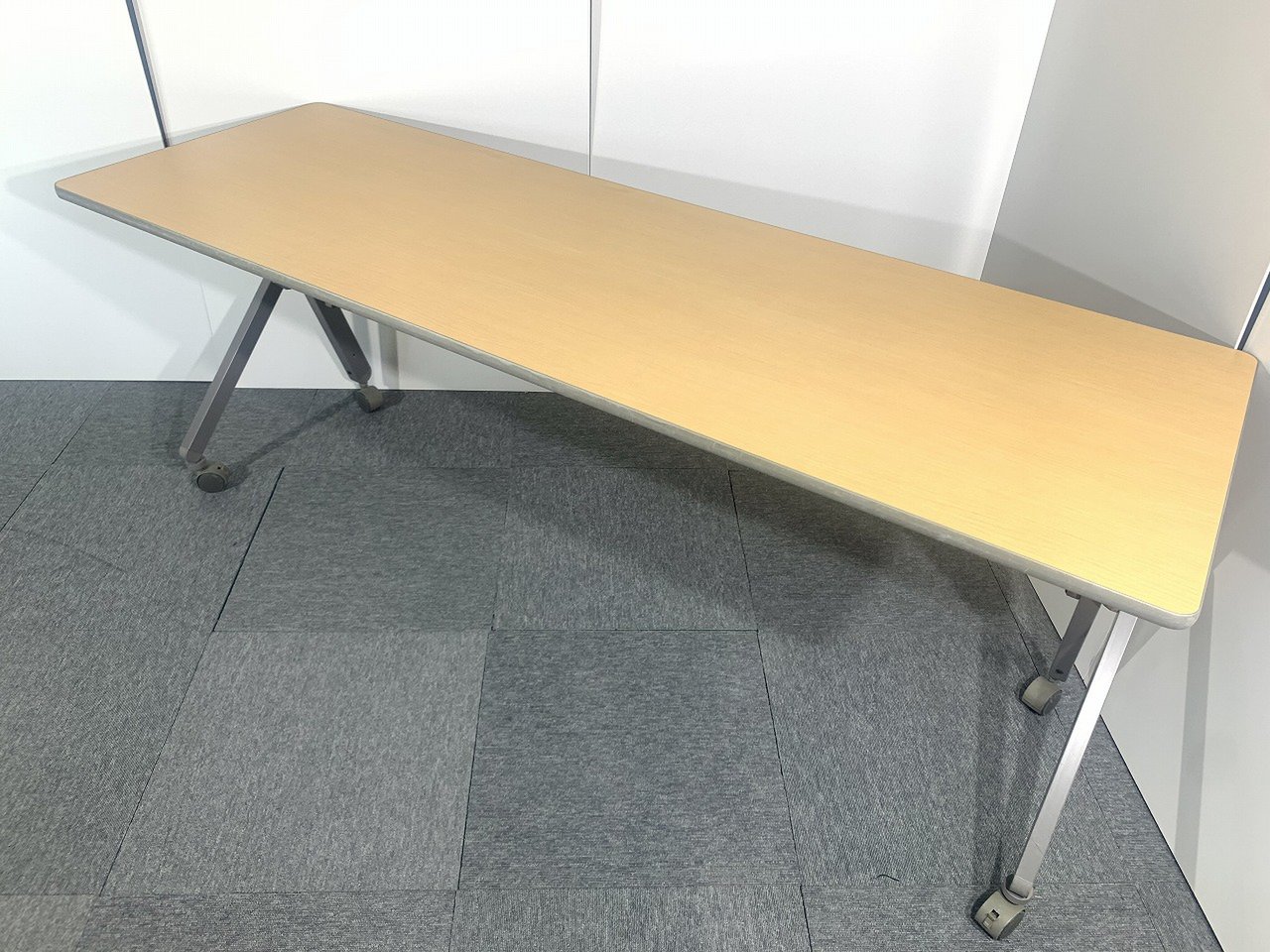 流行のサイドスタックテーブル｜会議スペースにオススメ！｜関西倉庫在庫
                        その他シリーズ
                                    中古
            