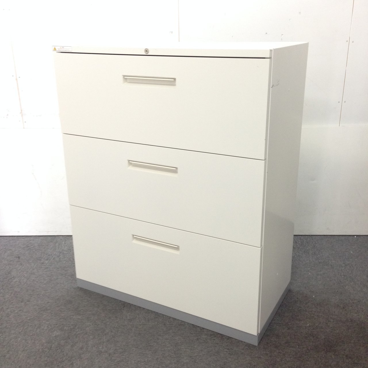 【取り出しスムーズ！】イナバ/TFシリーズ/ホワイト【上部に小物も置けます】
                        TF 書庫 
                                    中古
            