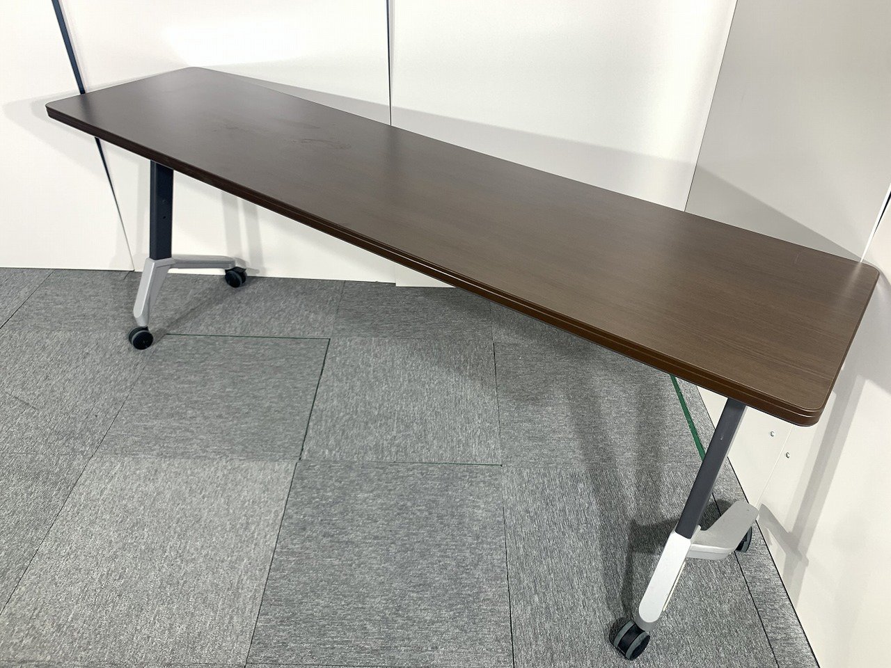 【10台入荷！】コクヨ製｜高級感のあるデザインと機能性【関西倉庫在庫】
                        KT-620シリーズ 
                                    中古
            