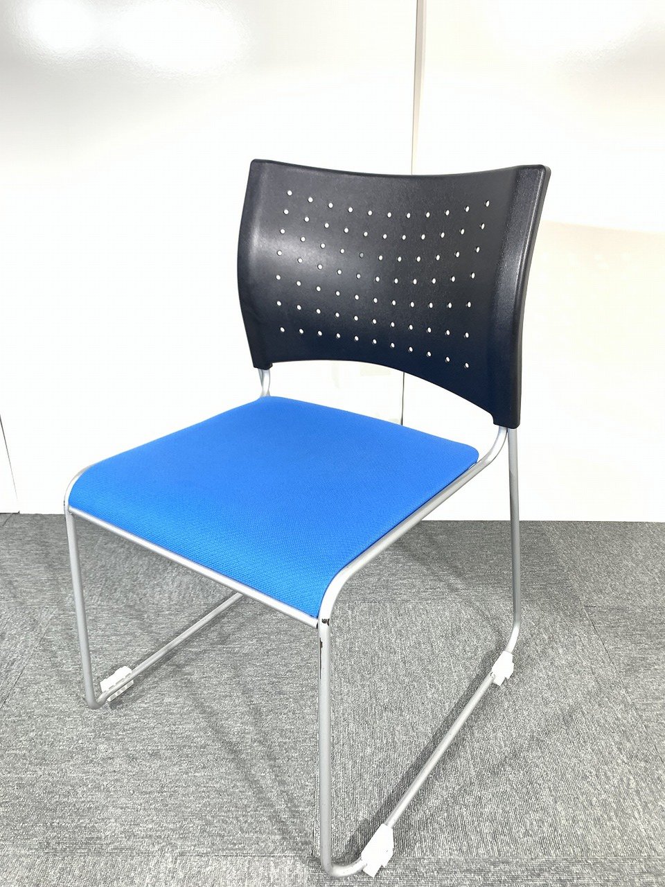 【30脚入荷！】TOKIO製｜コンパクトなスタッキングチェア｜【関西倉庫在庫】
                        NSC-15 チェア 
                                    中古
            