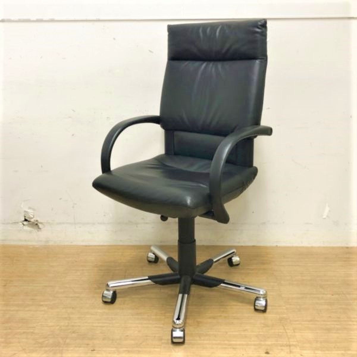 【中古】フィグラ vitra/ヴィトラ 肘付ハイバックチェア 299314