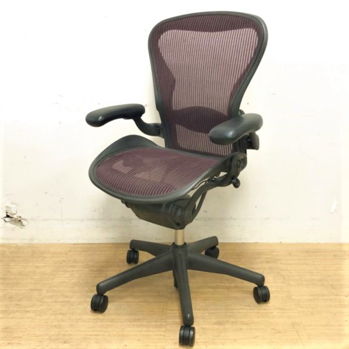 ランバーサポート・バナナクッションは新品交換済み｜経年使用あるためお安く　アーロンチェア
                        アーロンチェア 
                                    中古
            