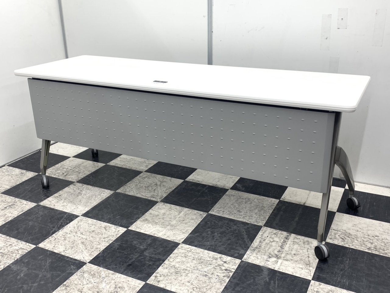 【幅広1800㎜】折り畳み・スライド収納可能！内田洋行製　SH★
                        その他シリーズ
                                    中古
            