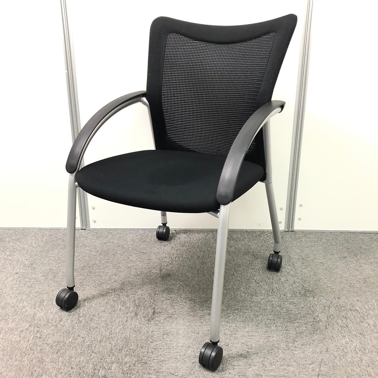 【現品限りのため】【オシャレなミーティングチェア入荷！】トップメーカーのイトーキ製
                        KEシリーズ 
                                    中古
            