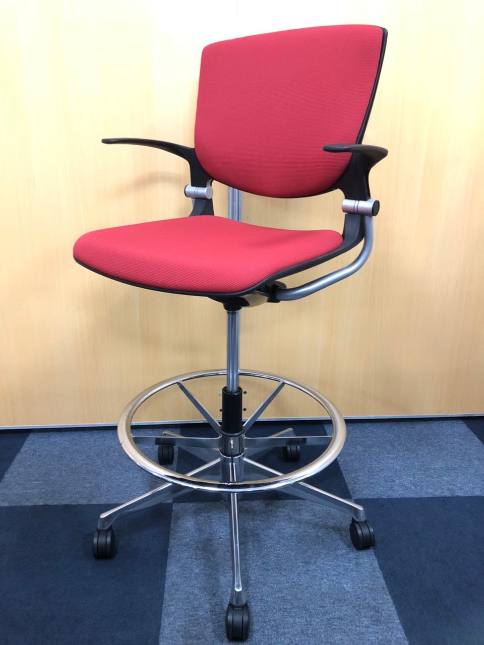 【限定1脚の大特価】上下昇降テーブルとあわせて如何でしょうか！
                        グラータ 
                                    中古
            