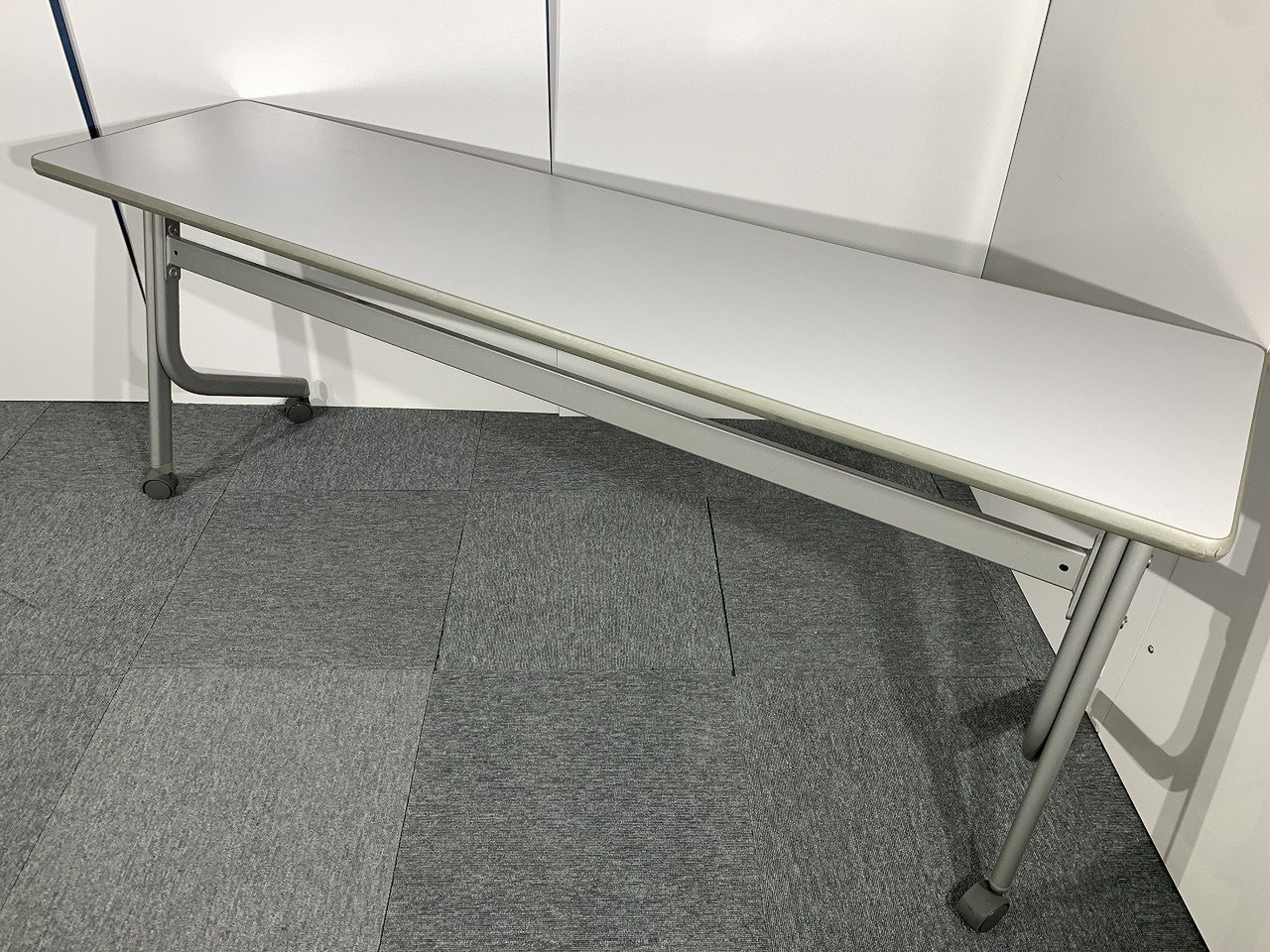 【10台入荷！】内田洋行製｜シンプルなデザインと機能性！幕板なし｜【関西倉庫在庫】
                        その他シリーズ
                                    中古
            