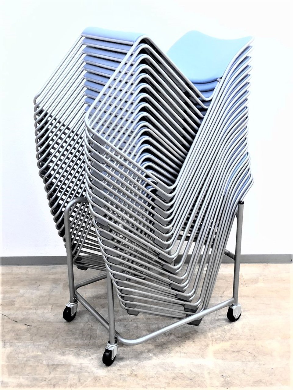 【限定1セット】便利なチェアポーター付きのお得スタックチェア23脚セット商品！！【岐阜店オリジナル】
                        MP-100シリーズ 
                                    中古
            