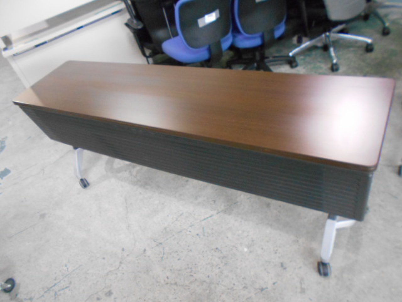 【幕板付き】【収納に便利】【クールなブラウン】【京都・滋賀】
                        その他シリーズ
                                    中古
            